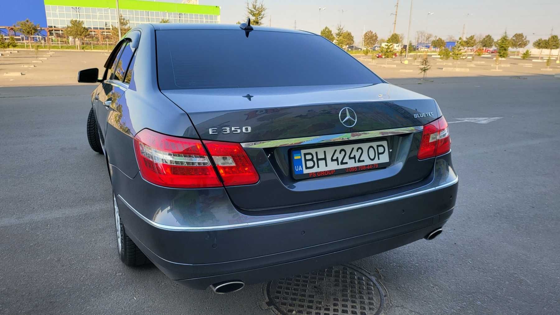 Mercedes E-Class 3.0 CDI кожа, люк 2011 год