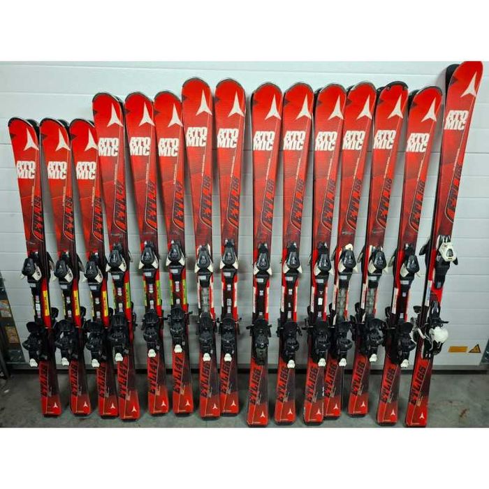 Zestaw 15 par nart zjazdowych Atomic ETL stan bardzo dobry