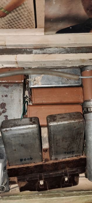 Конденсатори, резистори,радіо деталі.