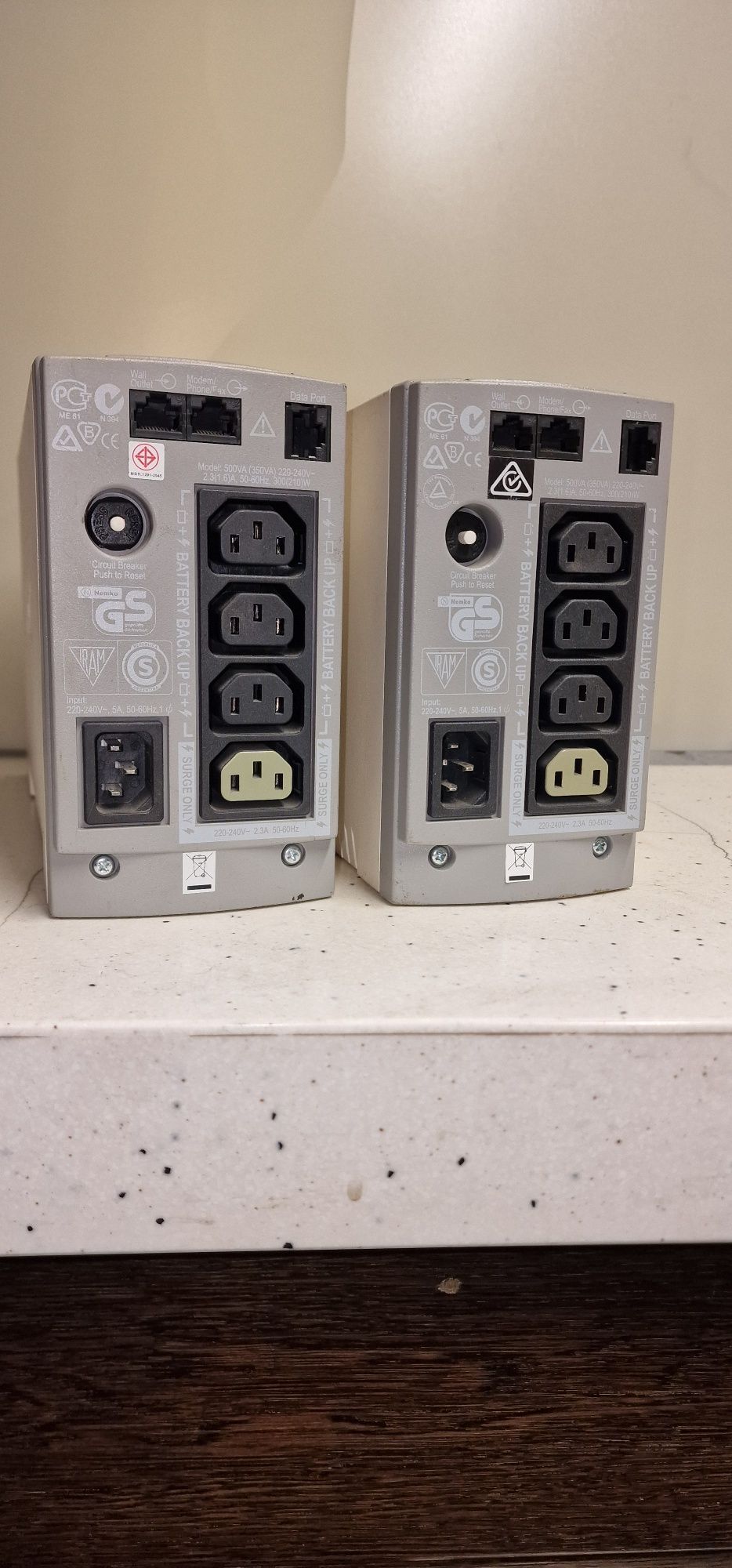 Zasilacz awaryjny UPS APC 500VA .