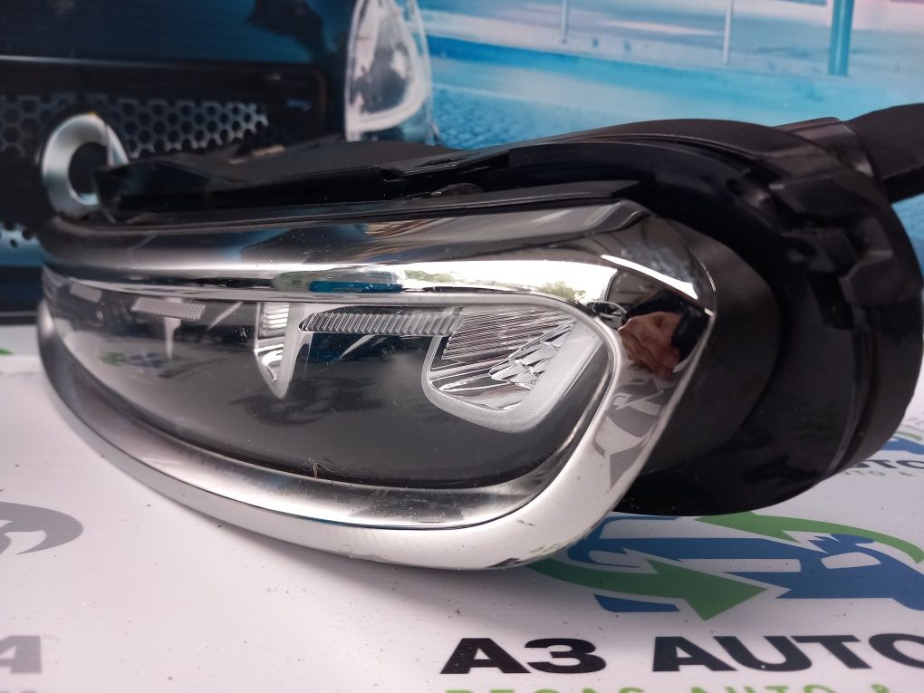 Farol de nevoeiro pisca frente esquerdo LED Citroen C3