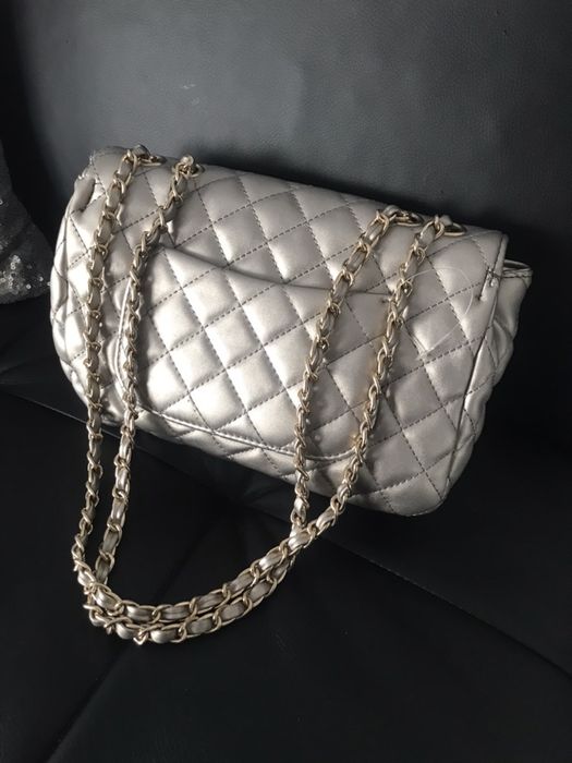 Bolsa/mala prateada NOVA