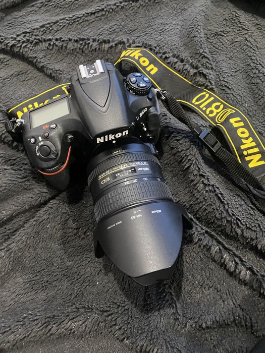 Lustrzanka Nikon D810 - body i obiektyw Nikon. Apart o malym przebiegu