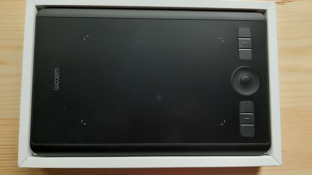 Графічний планшет Wacom Intuos Pro S Bluetooth Black (PTH460K0B)