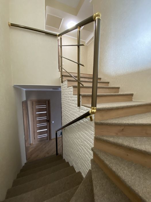 Таунхаус з міськими комунікаціями