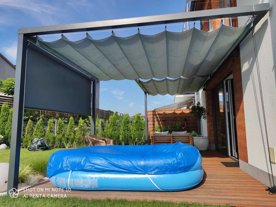 Pergola, zadaszenie tarasu, weranda z roletą na prowadnicach
