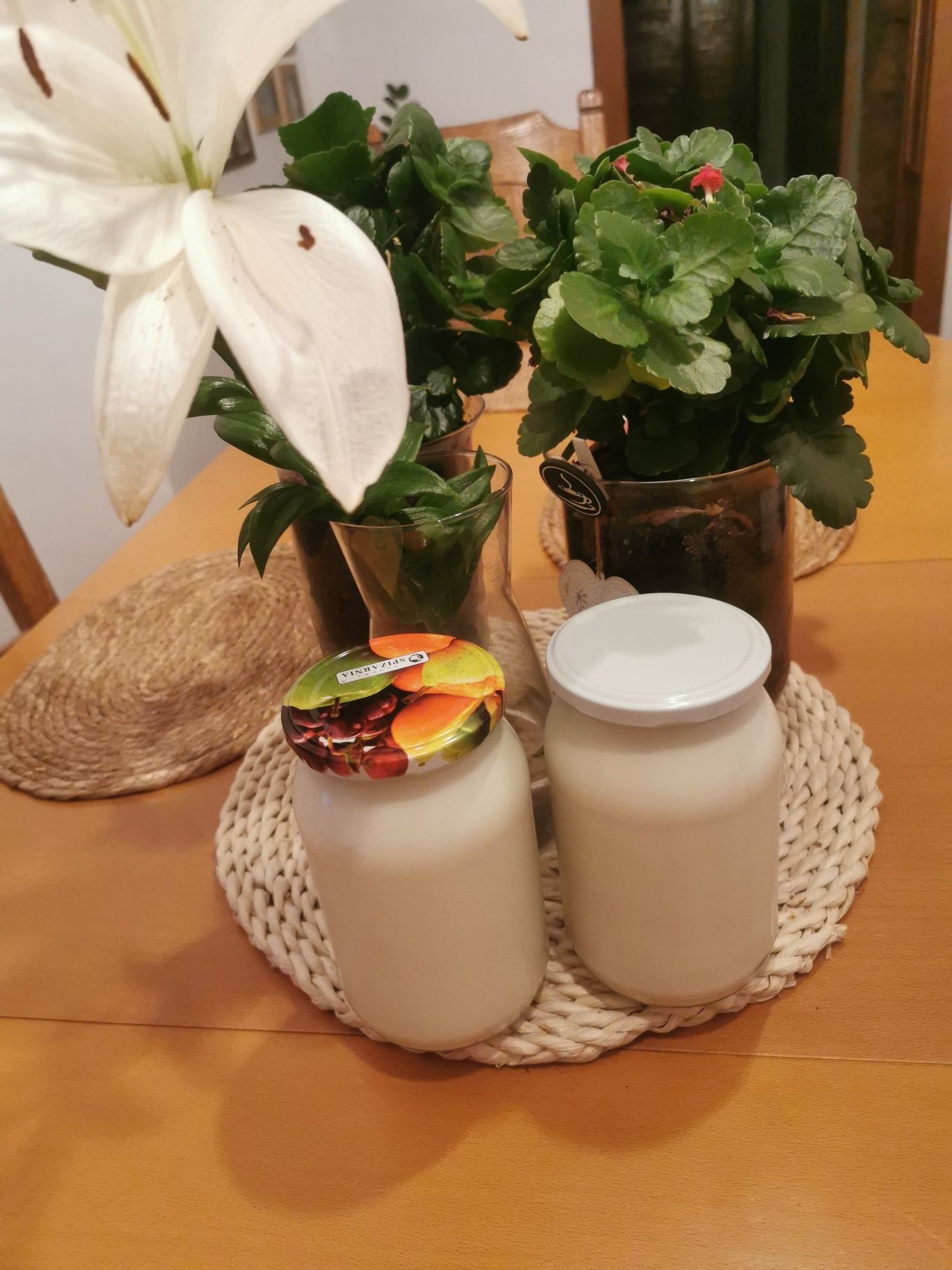 Kozie mleko , serwatka oraz jajka wiejskie