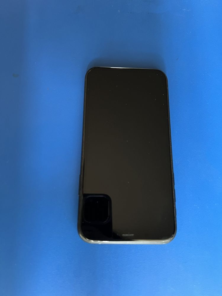 Iphone. XR128 top