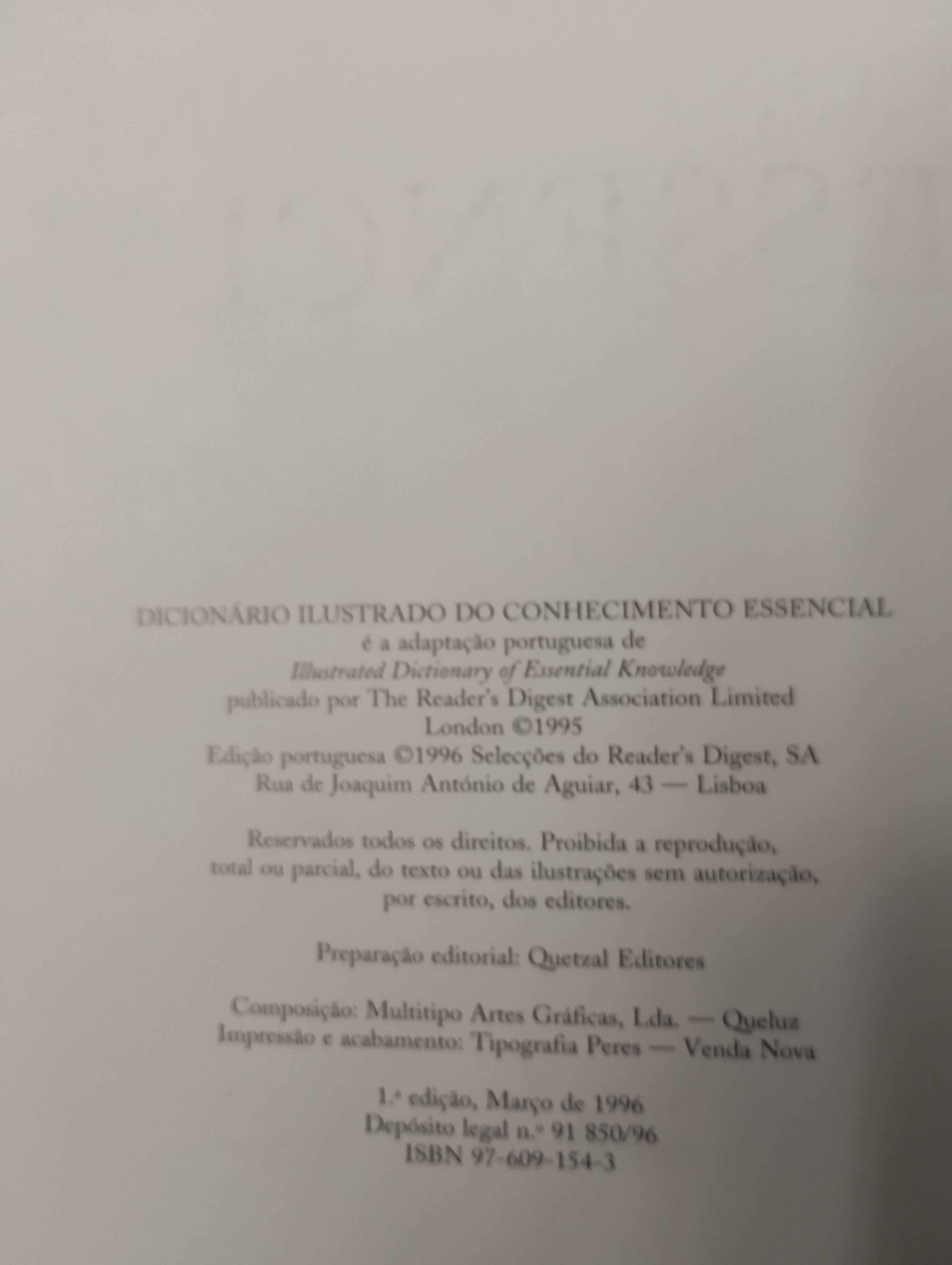 Dicionário Ilustrado do Conhecimento essencial
