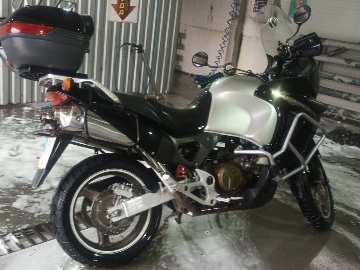 мотоцикл HONDA Varadero XL 1000  2000р.