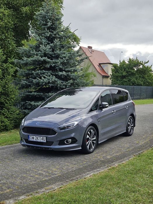 Ford S-Max Faktura VAT, Polski salon