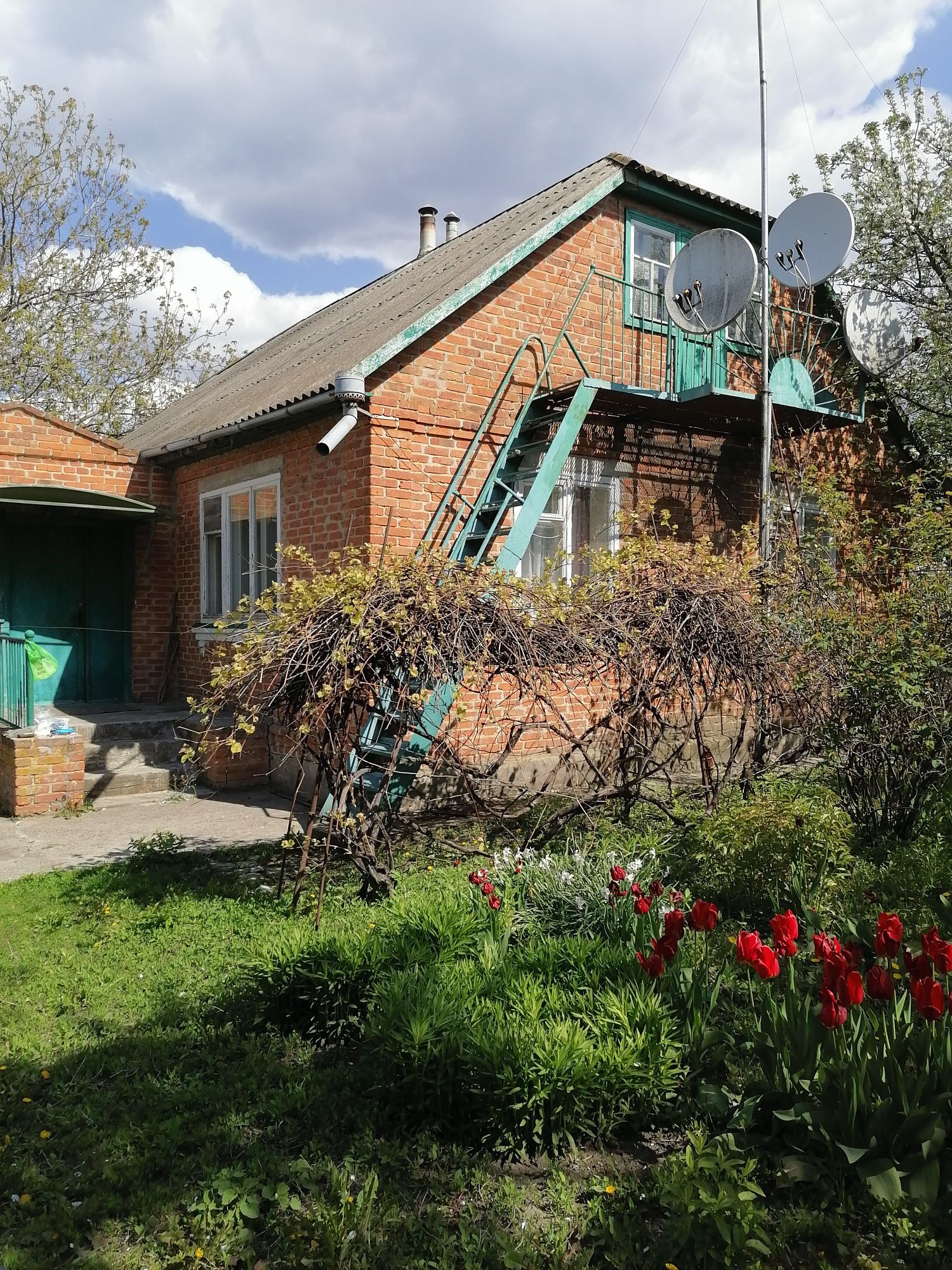 Будинок у селі Середняки