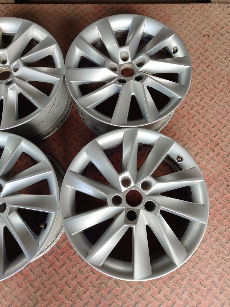 Skoda 5x112 Felgi Aluminiowe 17cali