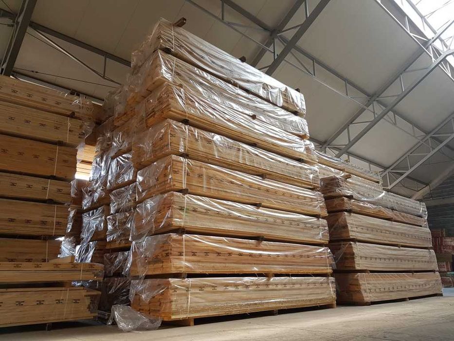 Tarcica świerkowa KD 10%, profesjonalna dostawa na terenie Polski