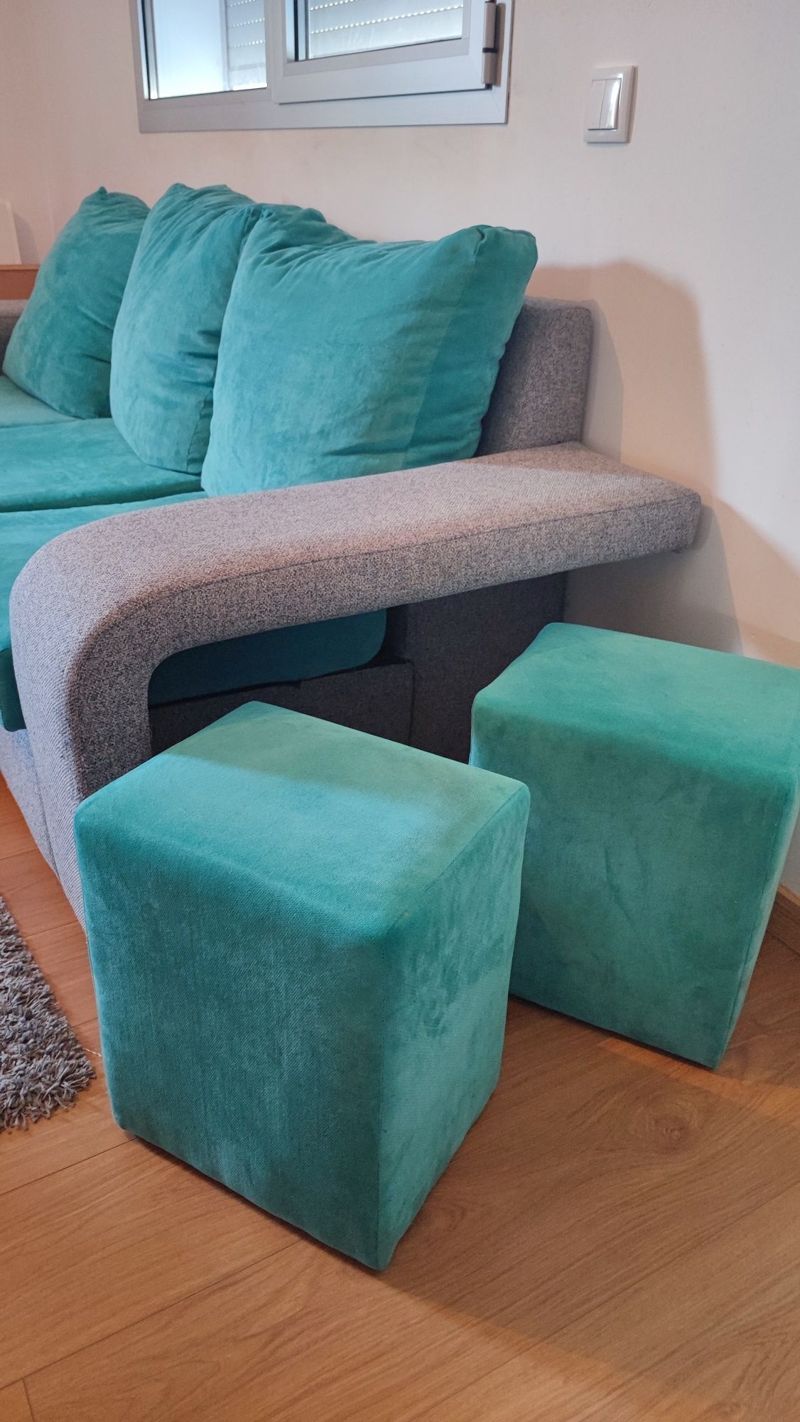 Sofá com chaise long como novo