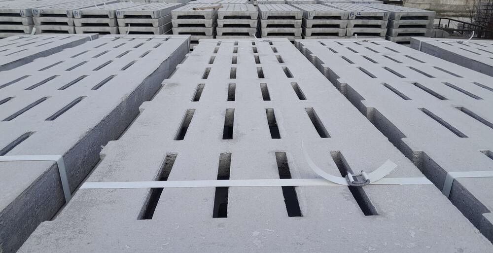 Щілинна підлога,щелеві,щелевие поли залізобетонні для свинарник