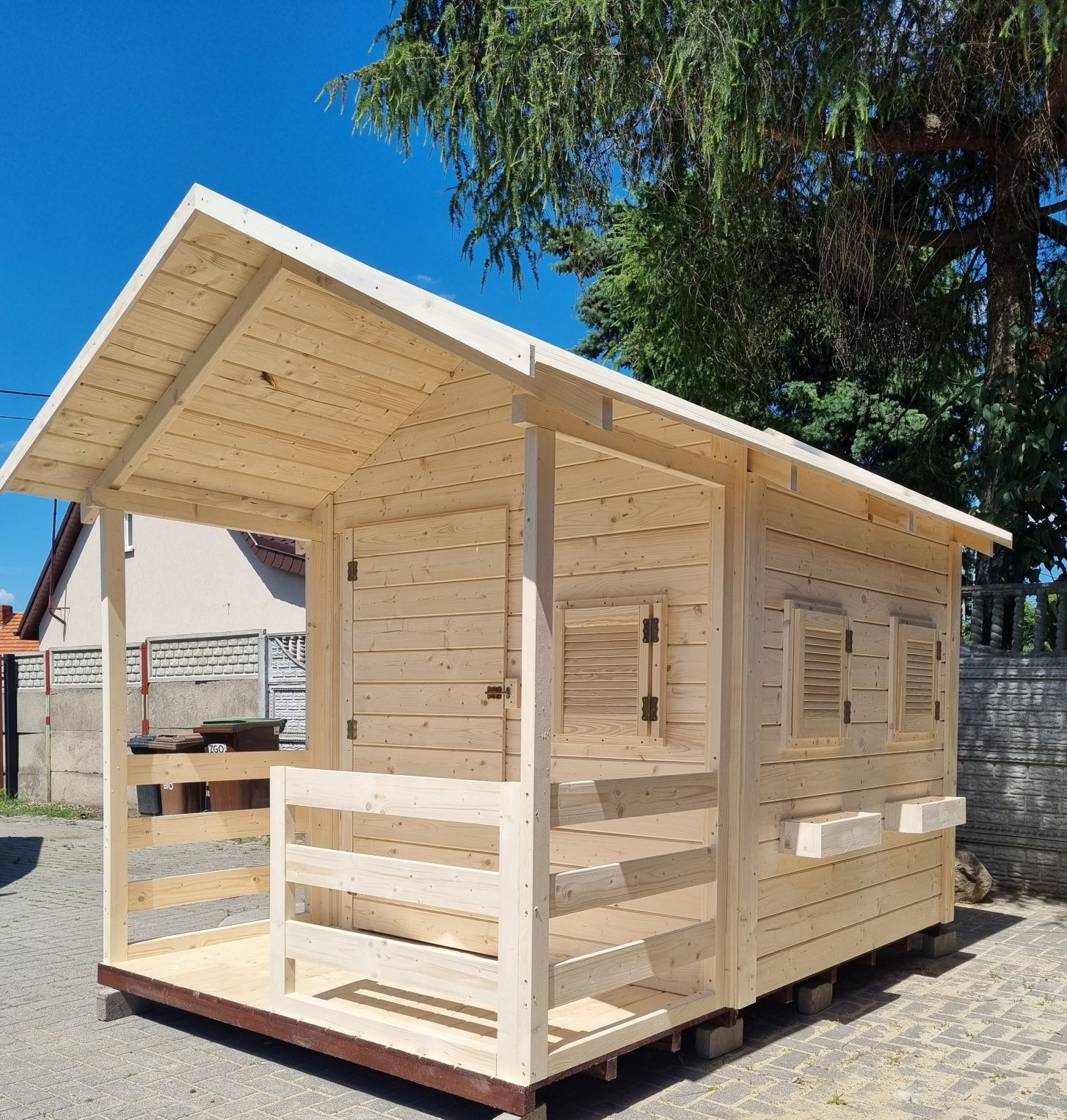 Duży domek drewniany dla dzieci zamówienia na 2024 r