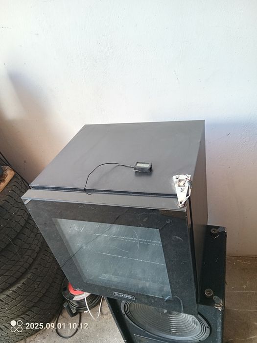 Klarstein ice Age zamrażarka 36 l witryna na lody 


Cena 1350 zł 
Pro