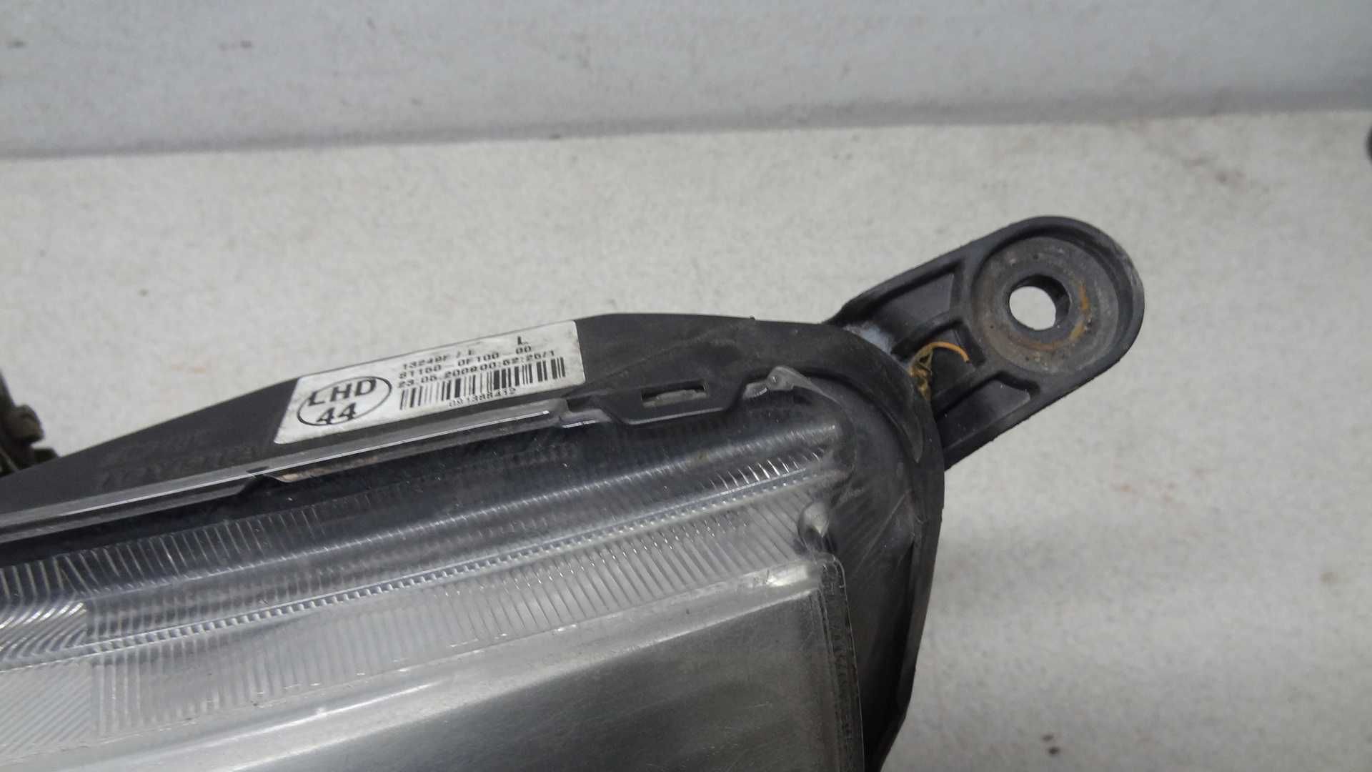 Toyota verso 09-12 lampa przód lewa xenon kompletna europa