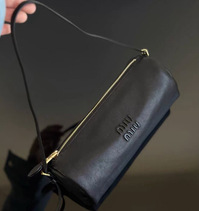 Шкіряна сумка Miu Miu