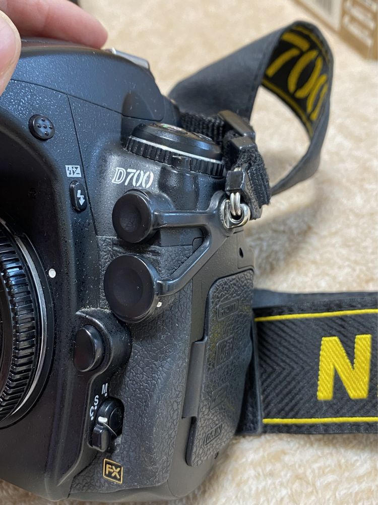 Nikon D700+ бустер MBD10