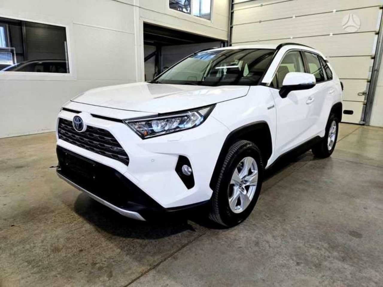 toyota rav4 2021 XLE hybrid