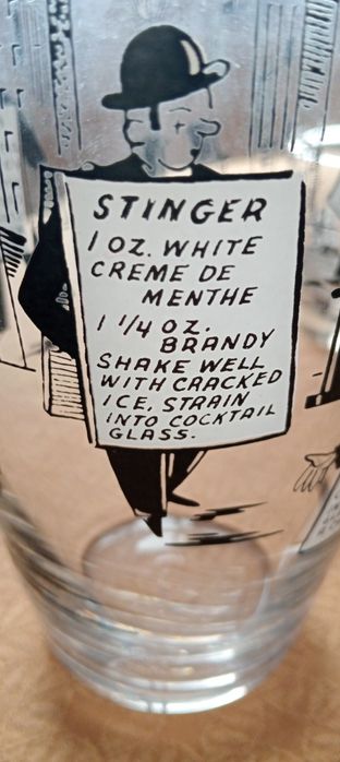 Conjunto de 1 jarro e 3 copos em vidro grosso para bebidas