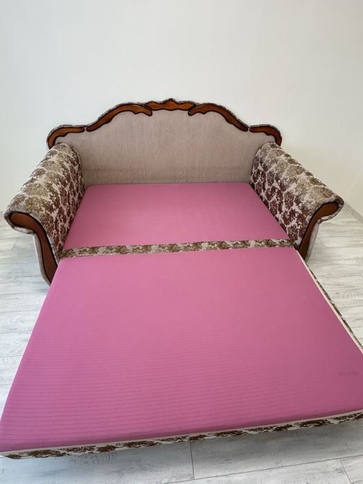 Диван тахта в дуже гарному стані