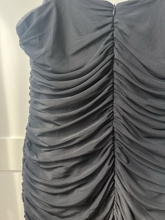 Czarna elegancka sukienka z marszczeniami r.42 Gapa wesele studniówka