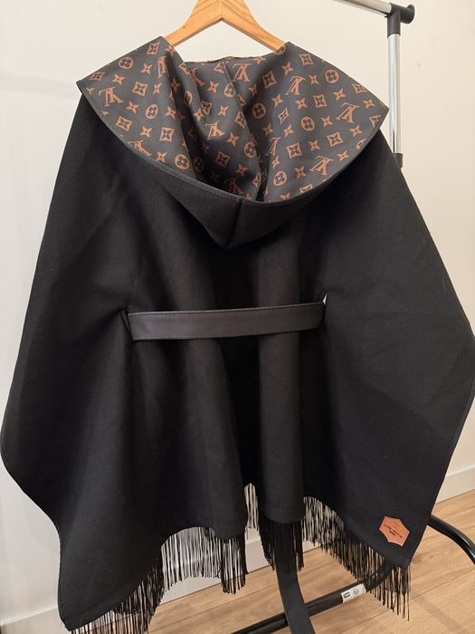 Кейп  LOUIS VUITTON  осінь-весна