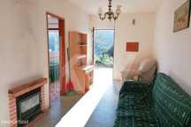 Quinta de 3880 m2 com moradia em banda em Monchique
