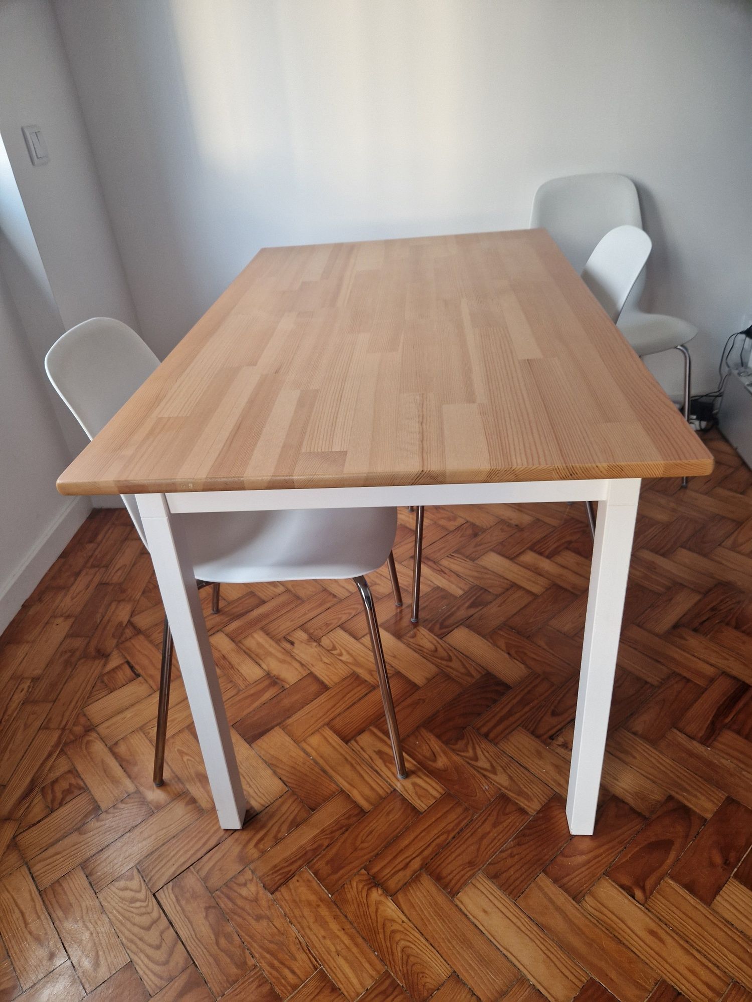Mesa Ikea Pinntorp (1,25m x 0,75m)