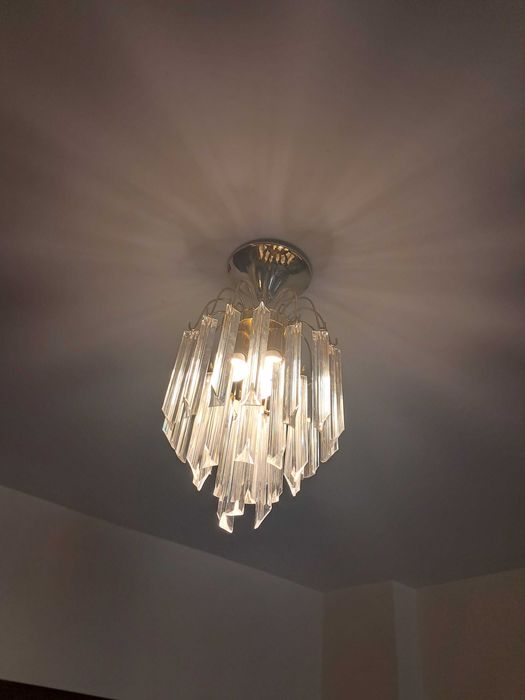 Lindo  candeeiro para sala ou corredor