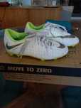 Chuteira Nike- tam. 36.5