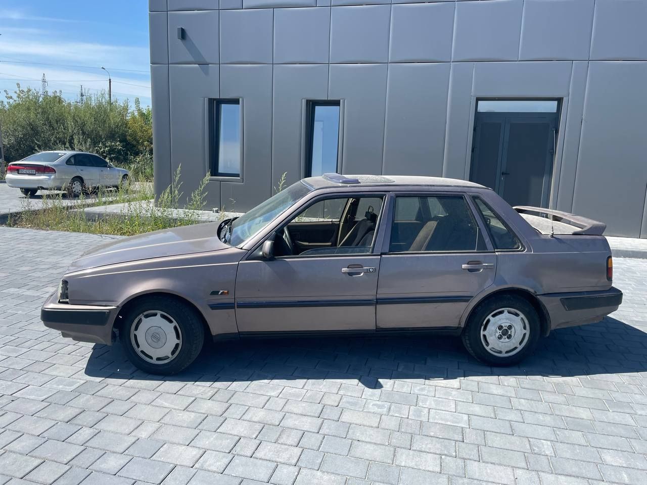Продається Volvo 460 1991