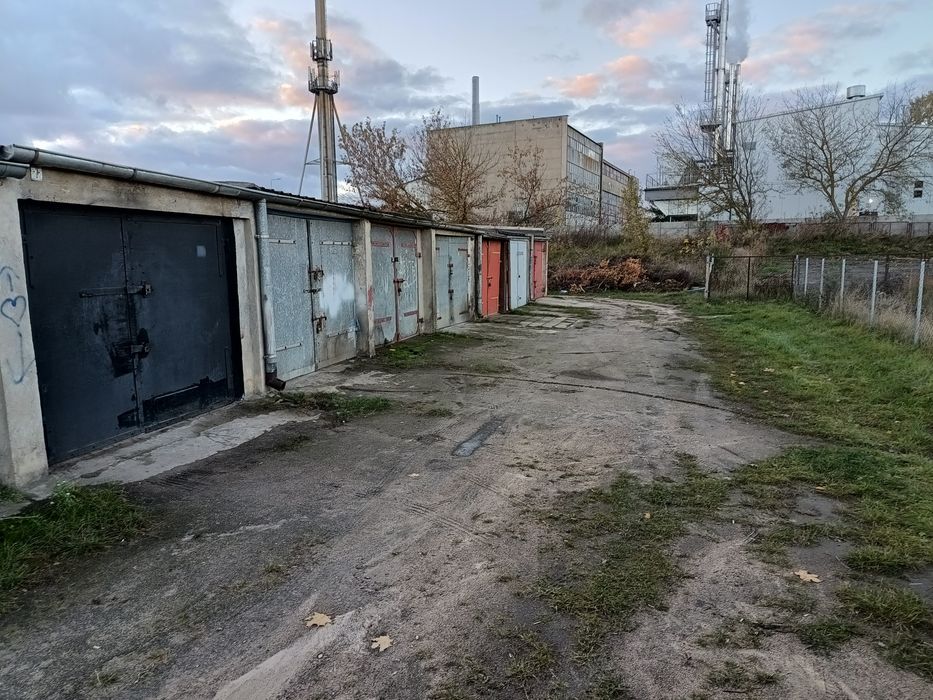 Garaż z kanałem osiedle południe