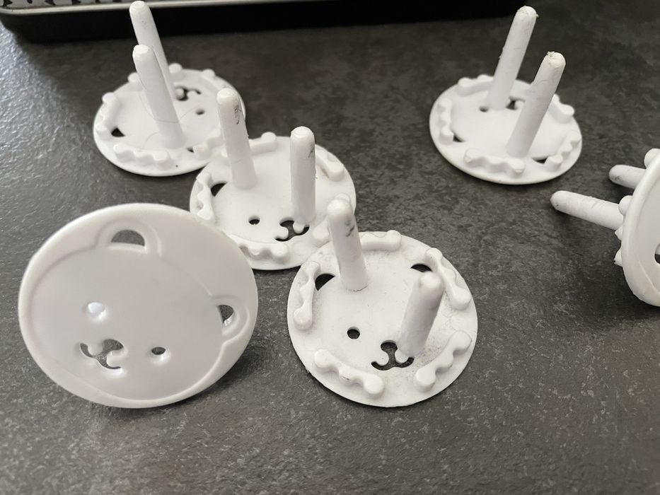 Zabezpieczenia do gniazdek, blokady dla dzieci. Nowe