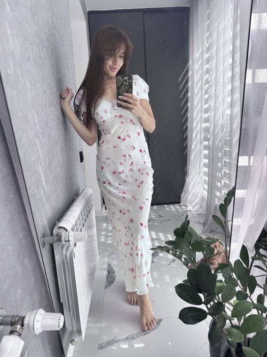 Сукня і рожевий жакет