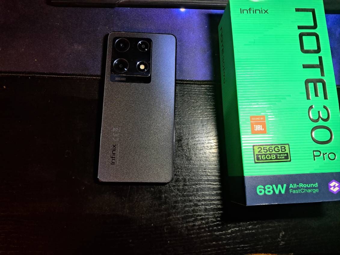 Infinix Note 30 Pro – Stan Bardzo Dobry, Okazja!