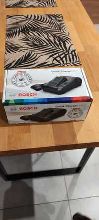 Szybka ładowarka Bosch model BHZUC18N