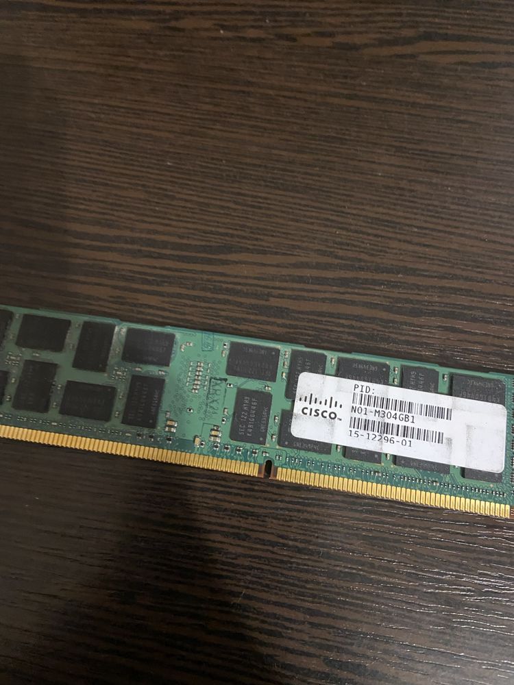 Оперотивная память 16 gb 4 планки  по 4gb