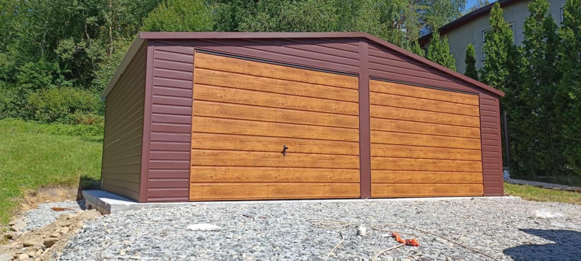 Producent garaży blaszanych 7x6