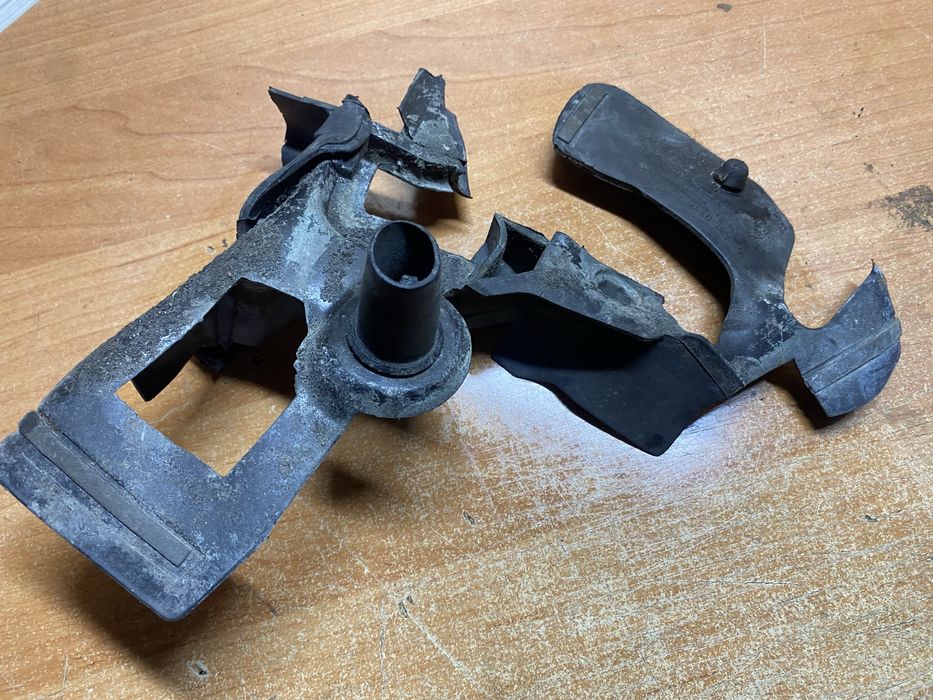 Mercedes Ml163. Уплотнитель резиновий капота, повітропроводу, моторний