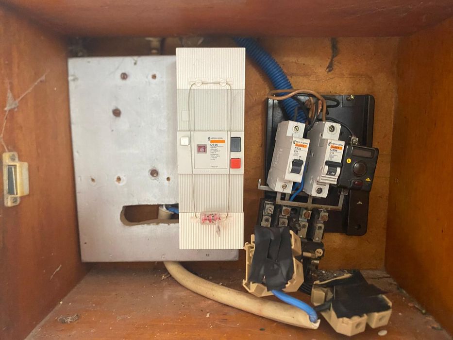 Serviços de eletricidade 24 horas. Orçamentos gratuitos.