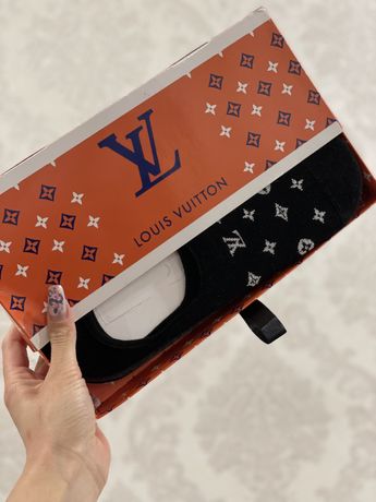 Louis Vuitton следки