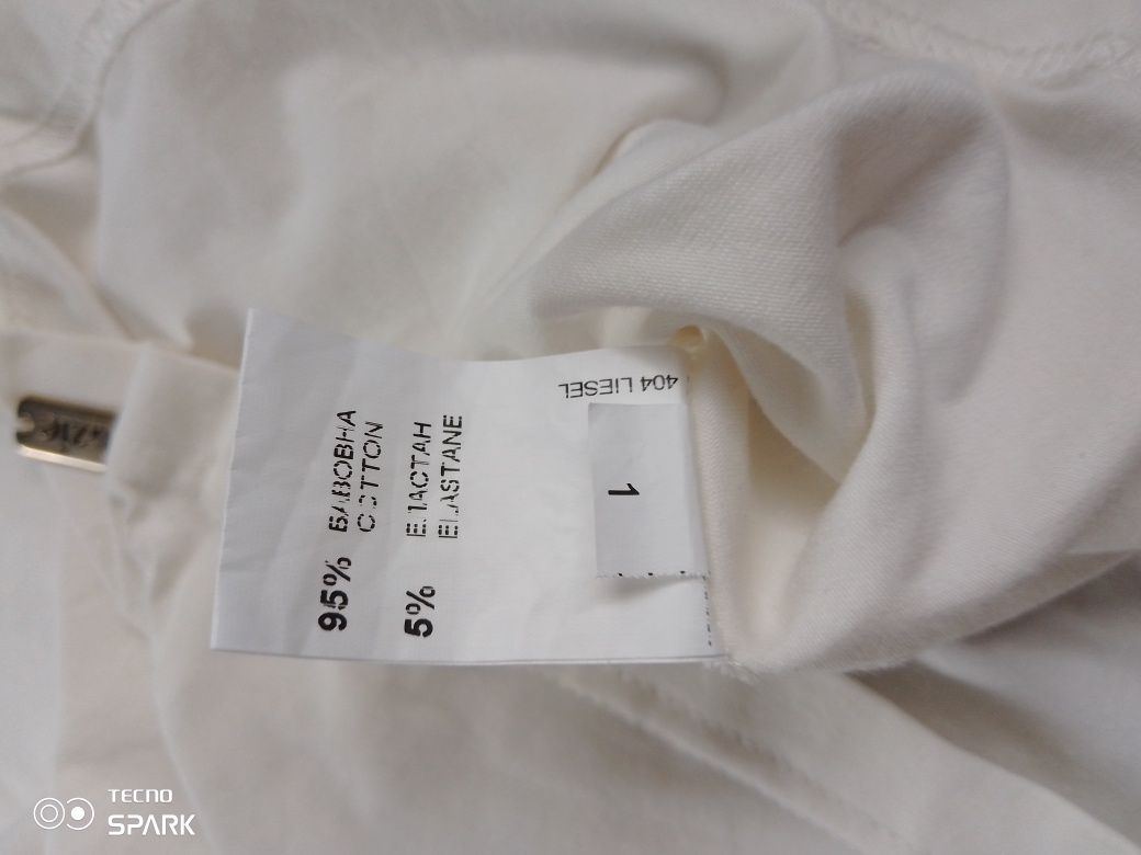 Продам блузочку на дівчинку 116