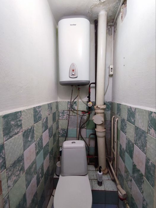 Здається кімната для однієї дівчини