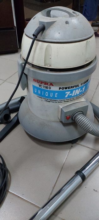 Продам итальянский  очень мощный хороший пылесос