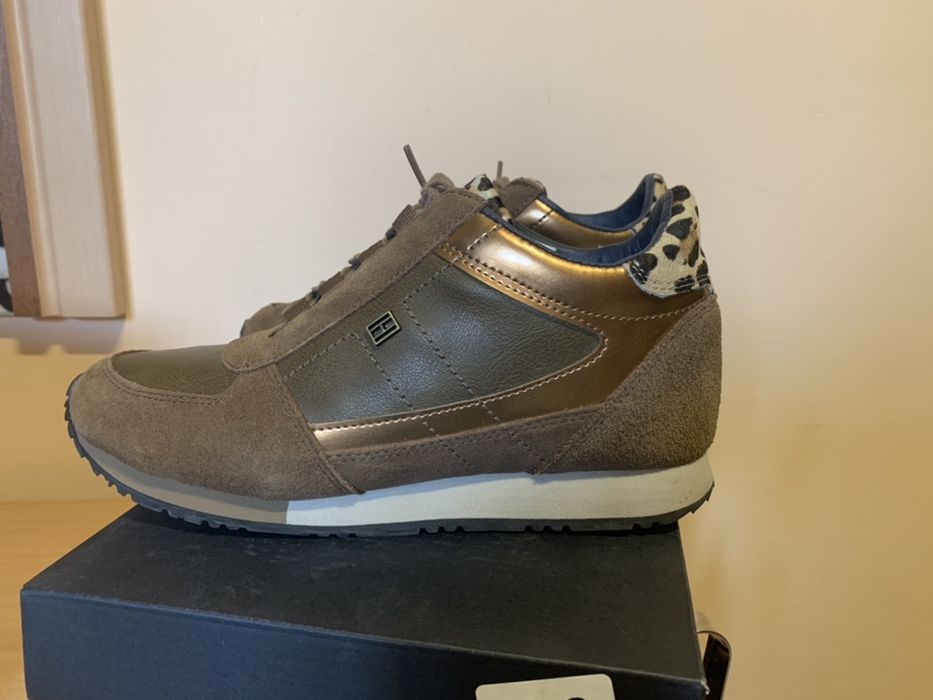 Кросівки Tommy Hilfiger (40)