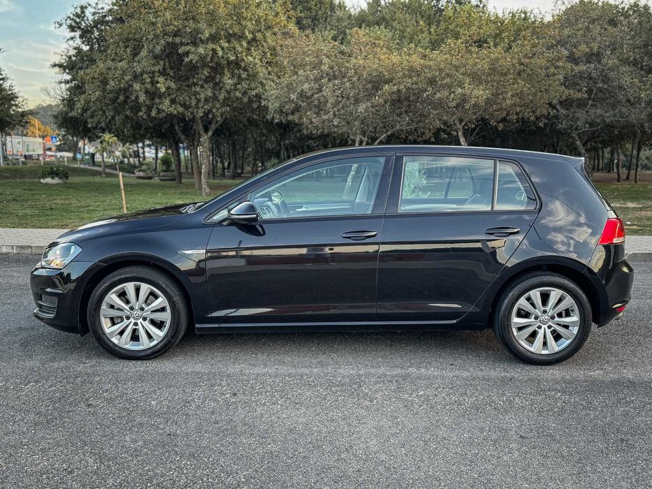 VW Golf 7 1.6Tdi Confortline - 2014